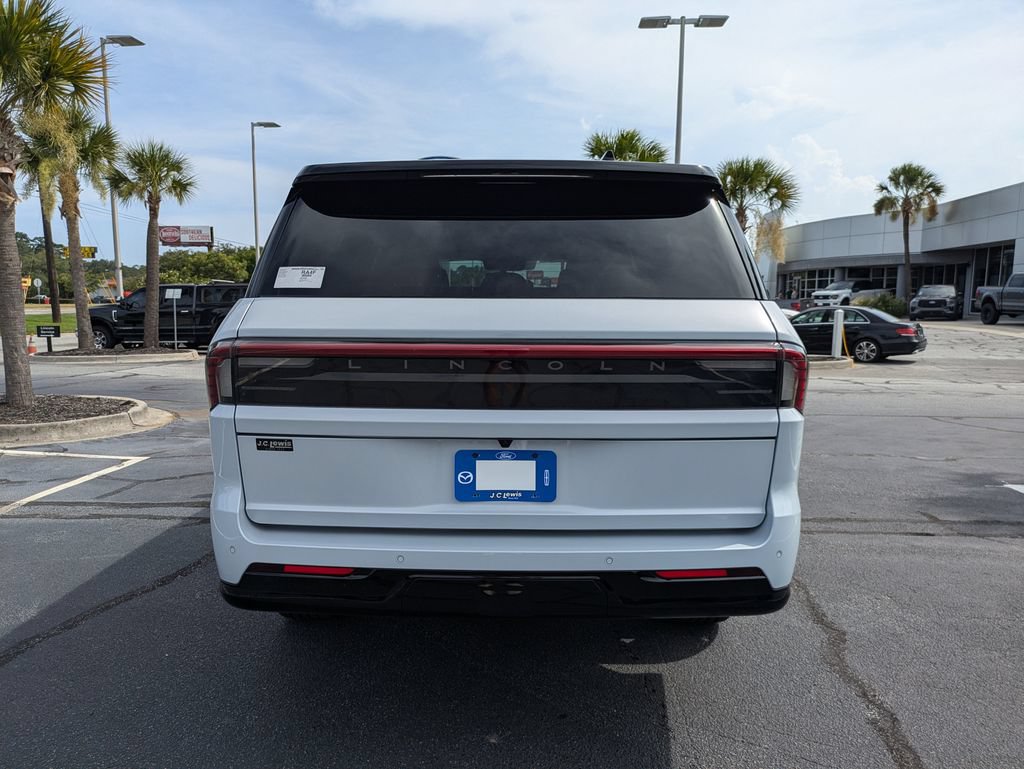New 2026 Lincoln Navigator L Black Label AWD/4WD image 5