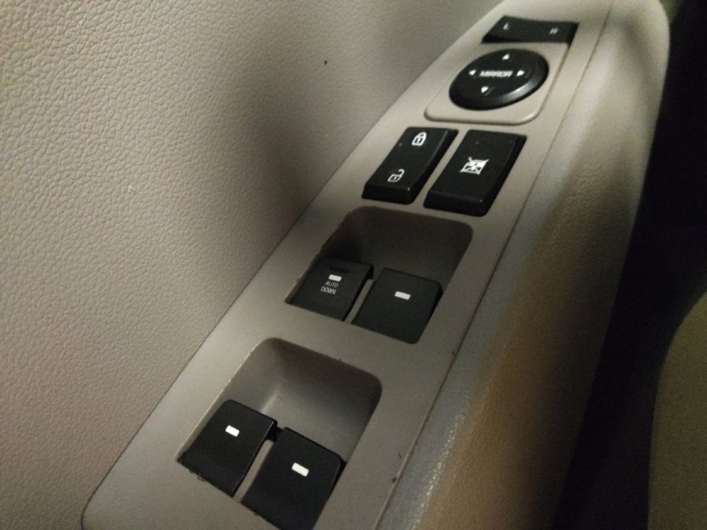 Used 2017 Hyundai Elantra SE image 27