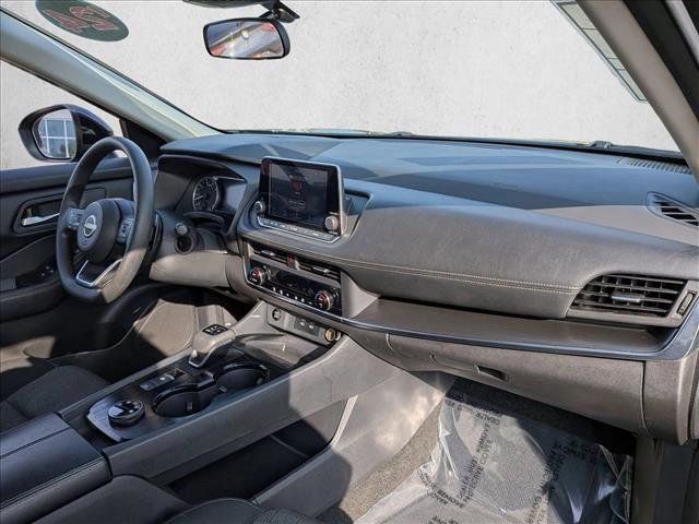 Used 2024 Nissan Rogue SV image 19