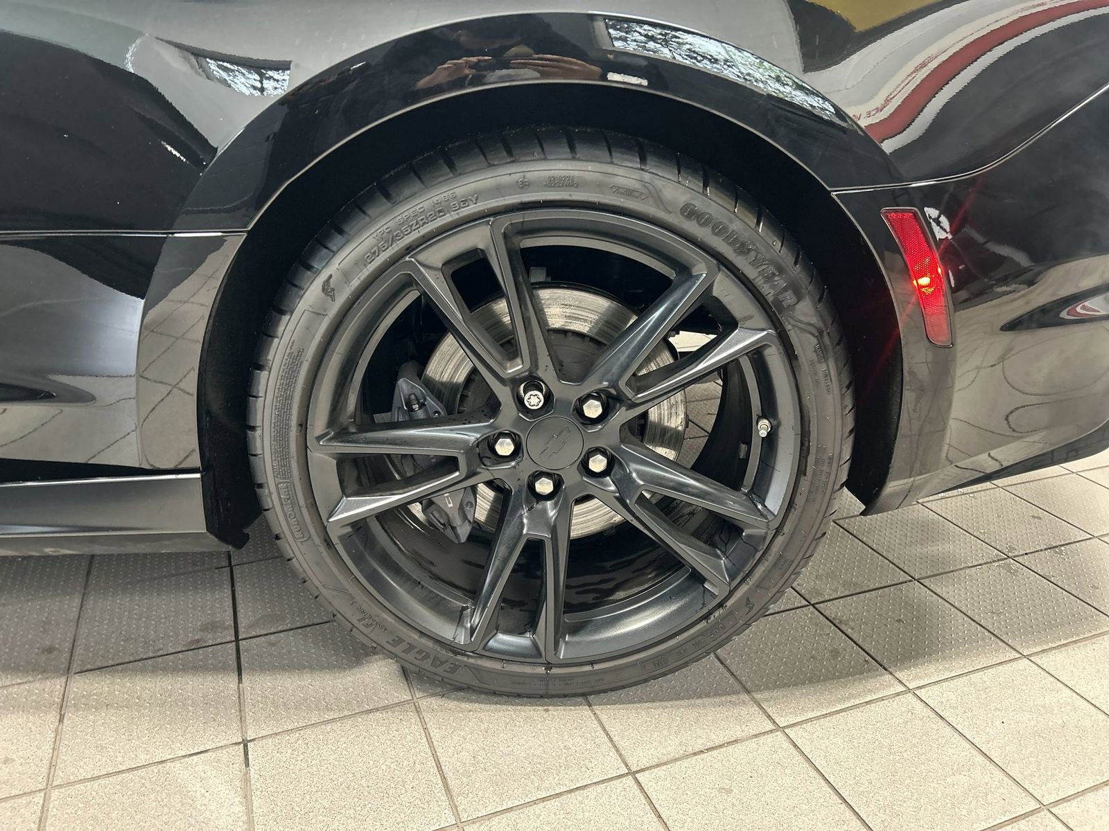 Used 2021 Chevrolet Camaro SS RWD image 13