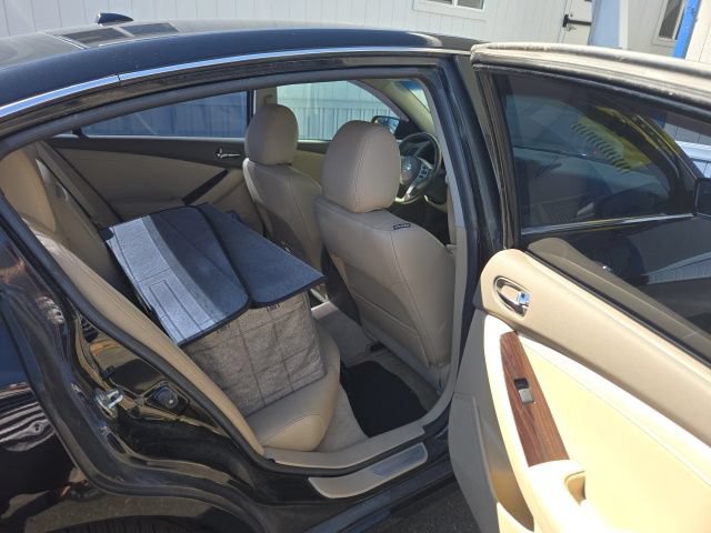 Used 2012 Nissan Altima 2.5 SL w/ 2.5SL Pkg FWD image 7