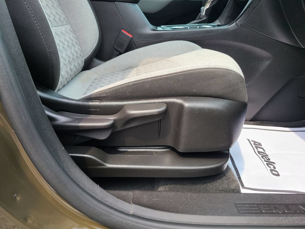 Used 2024 Chevrolet Equinox LT AWD/4WD image 12