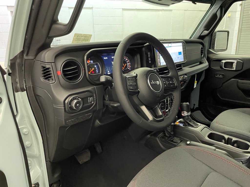 New 2026 Jeep Wrangler Unlimited Rubicon AWD/4WD image 14