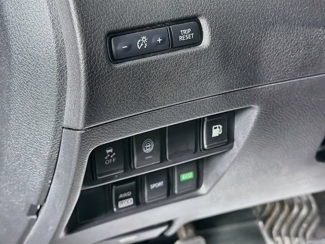 Used 2019 Nissan Rogue SV AWD/4WD image 10