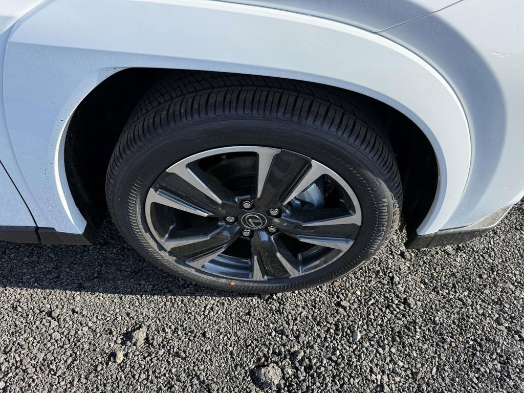 Used 2026 Lexus UX 300h AWD w/ Accessory Package (Z1) image 7