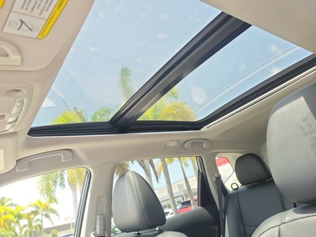 Used 2018 Nissan Rogue SL w/ Premium Package FWD image 22