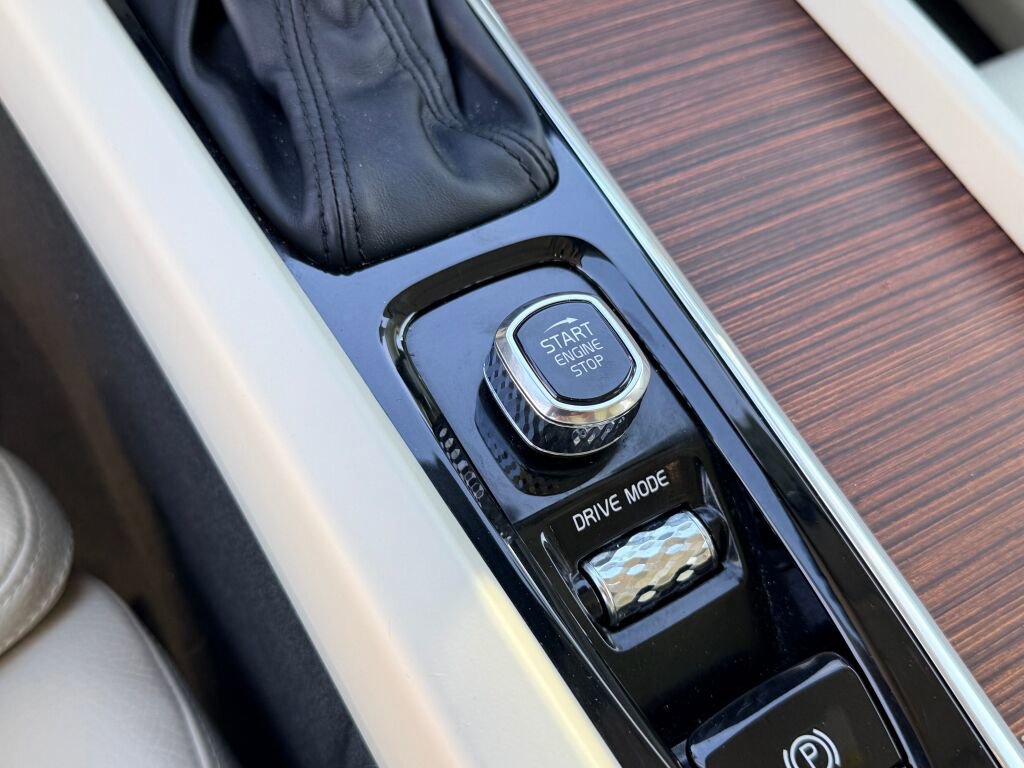 Used 2020 Volvo XC60 T5 Inscription w/ Protection Package Premier image 7