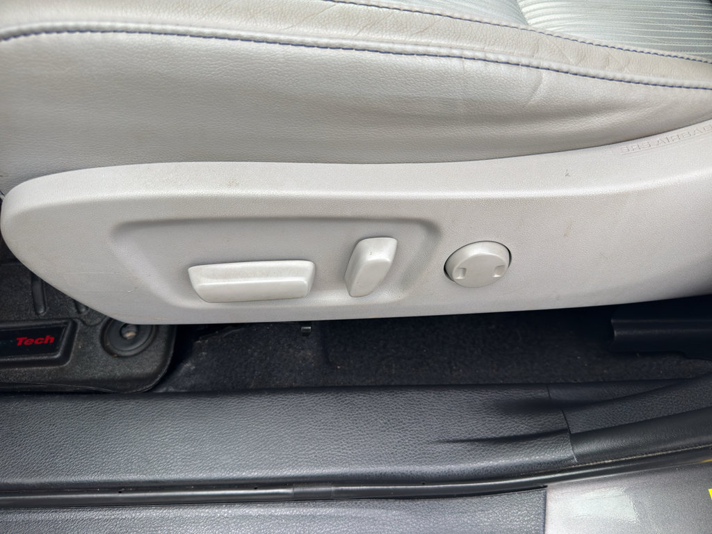 Used 2019 Toyota Highlander Plus AWD/4WD image 15