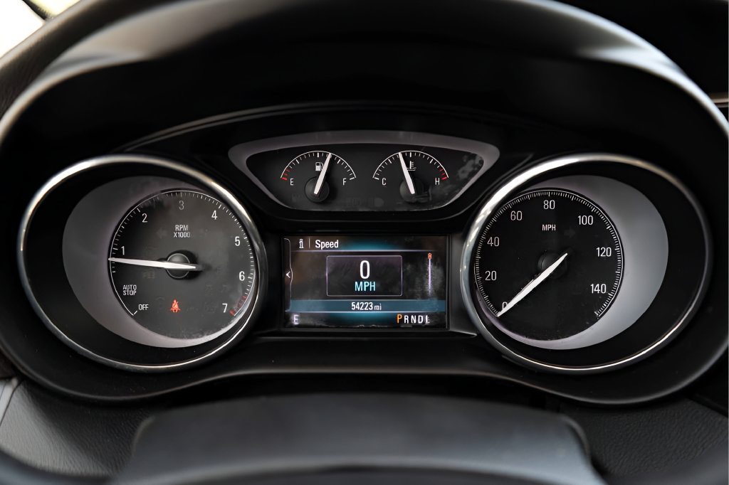 Used 2019 Buick Envision Essence FWD image 26