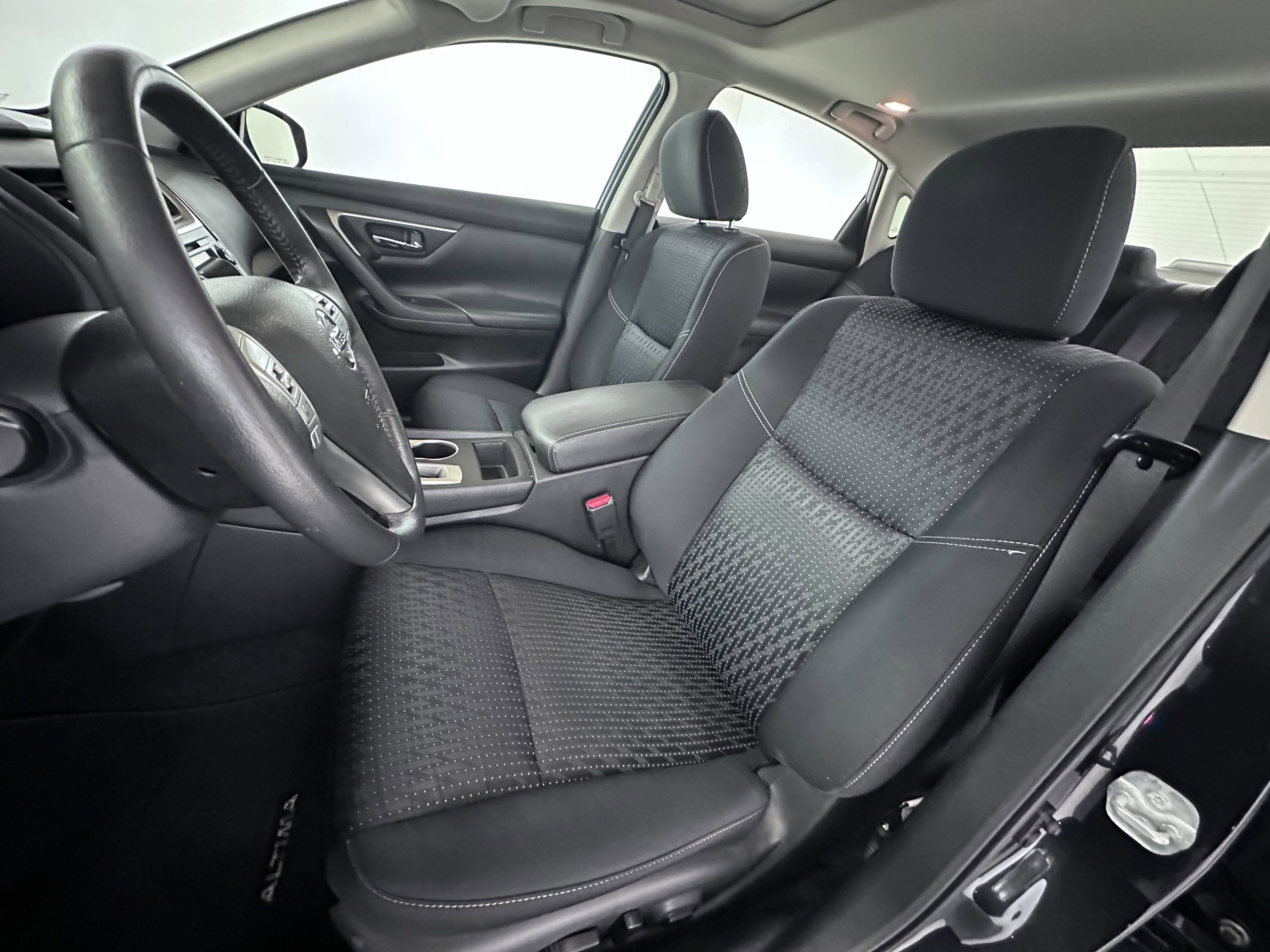 Used 2016 Nissan Altima 2.5 SV w/ Convenience Package FWD image 36