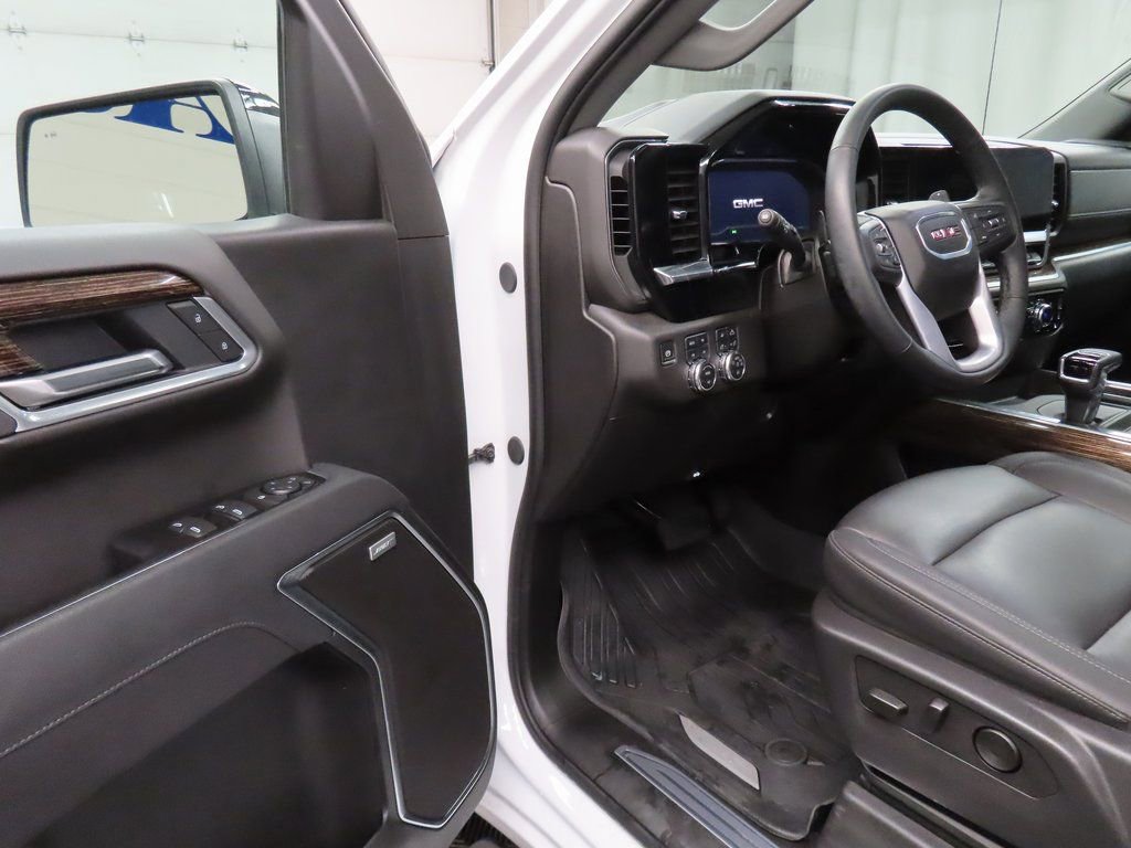 Used 2025 GMC Sierra 1500 Elevation w/ Elevation Premium Package AWD/4WD image 48