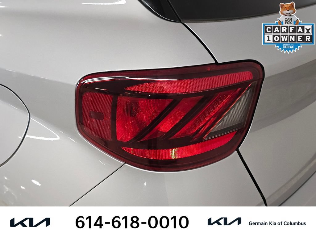 Used 2020 Hyundai Venue SEL FWD image 15