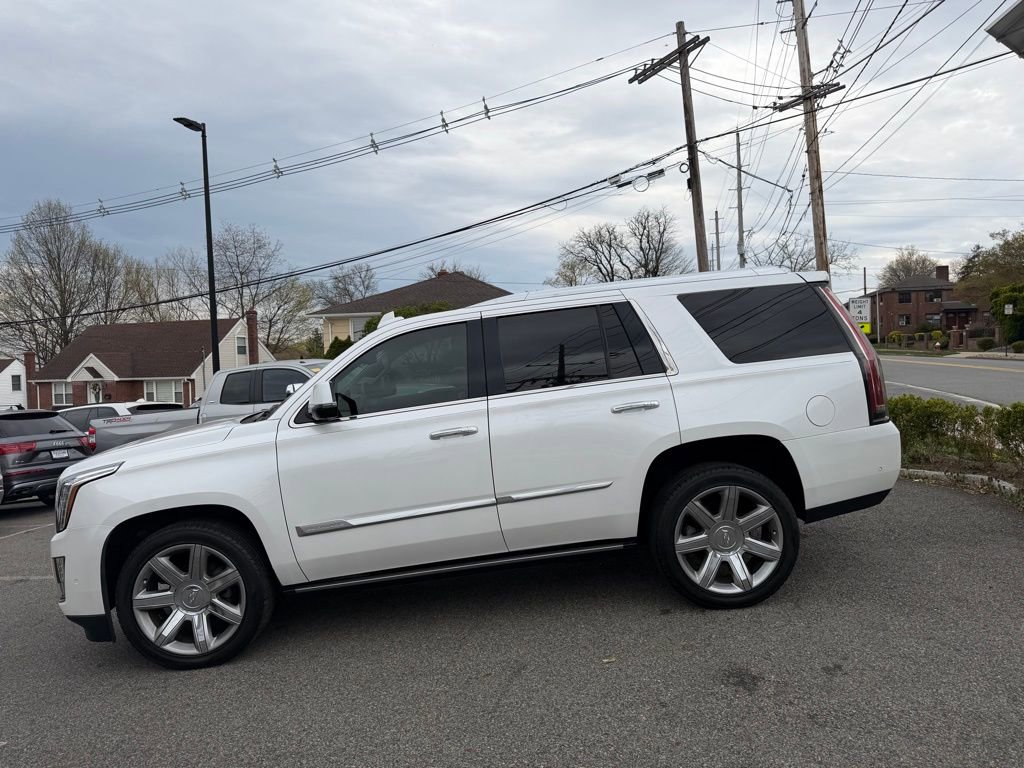 Used 2018 Cadillac Escalade Premium Luxury AWD/4WD image 4