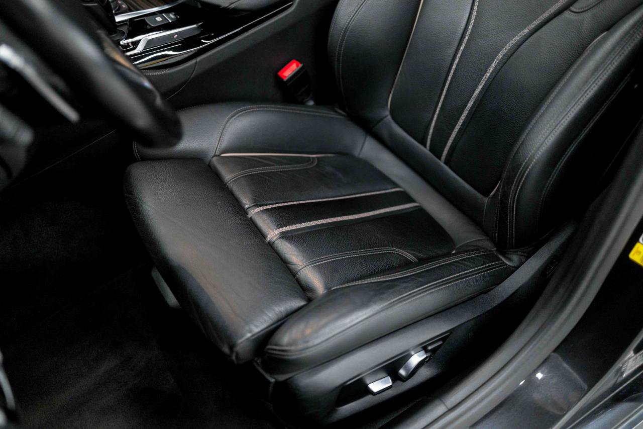 Used 2019 BMW 540i w/ M Sport Package RWD image 45