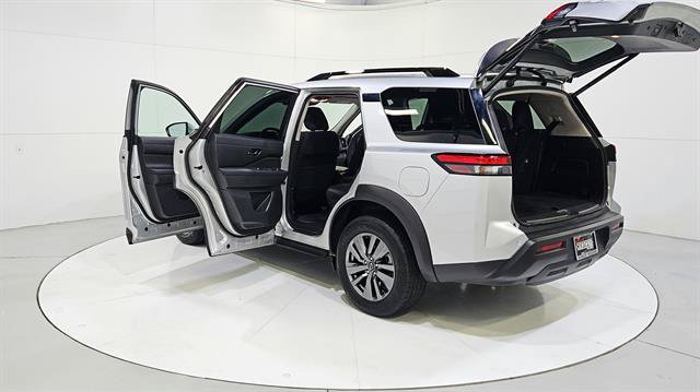 Certified 2025 Nissan Pathfinder SV FWD image 31