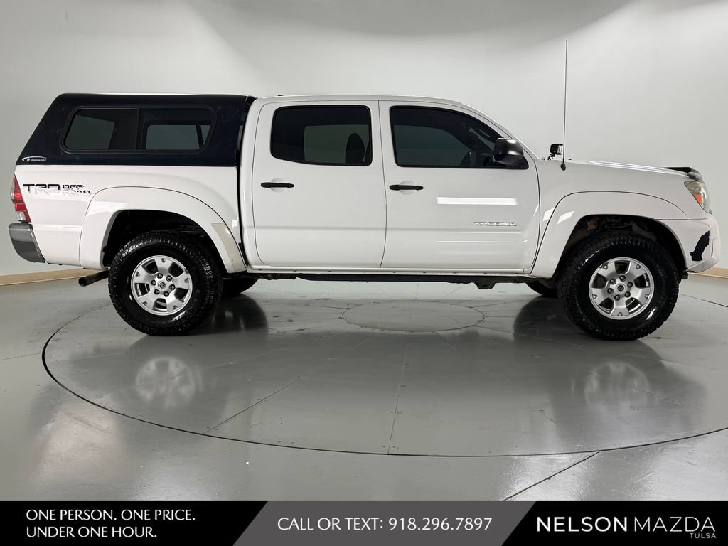 Used 2015 Toyota Tacoma 4x4 Double Cab w/ TRD Off-Road Package image 5