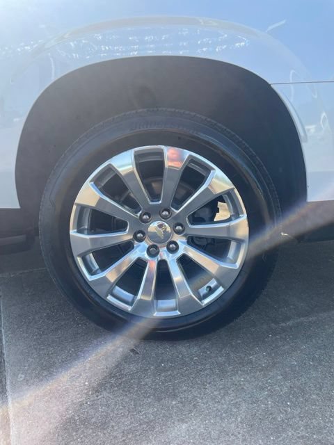 Used 2021 Chevrolet Suburban Premier w/ Texas Edition RWD image 13