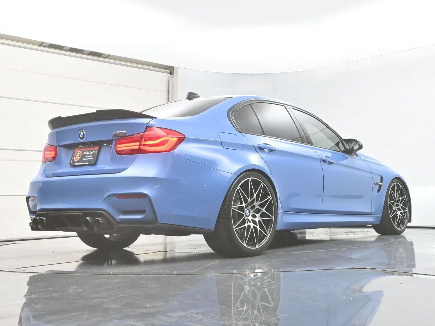 Used 2018 BMW M3 RWD image 39