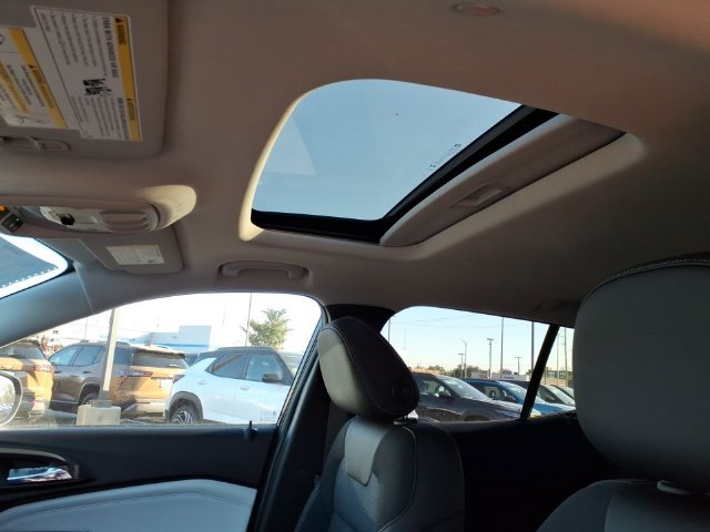 New 2026 Chevrolet Trax LT w/ Sunroof Package FWD image 7