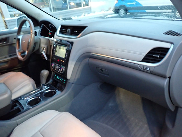 Used 2017 Chevrolet Traverse LT image 12
