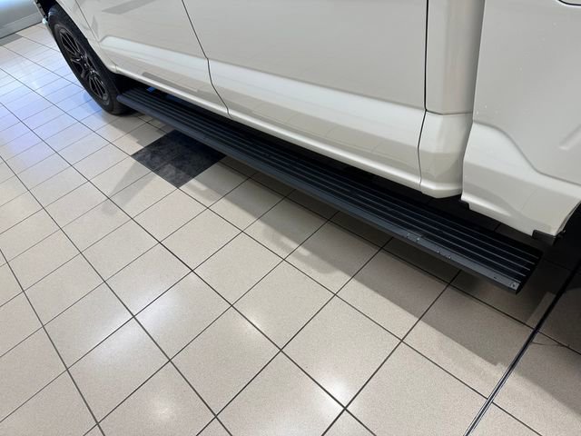 Used 2025 Ford F150 Platinum image 27