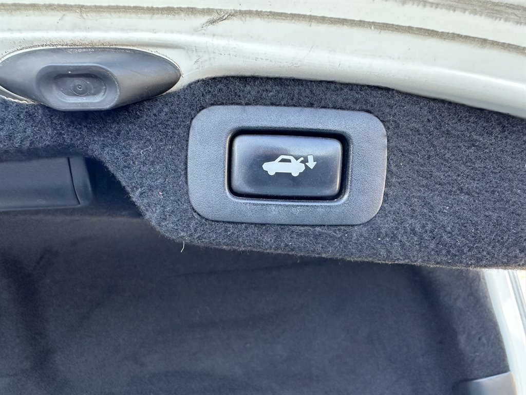 Used 2009 Lexus LS 460 RWD image 37