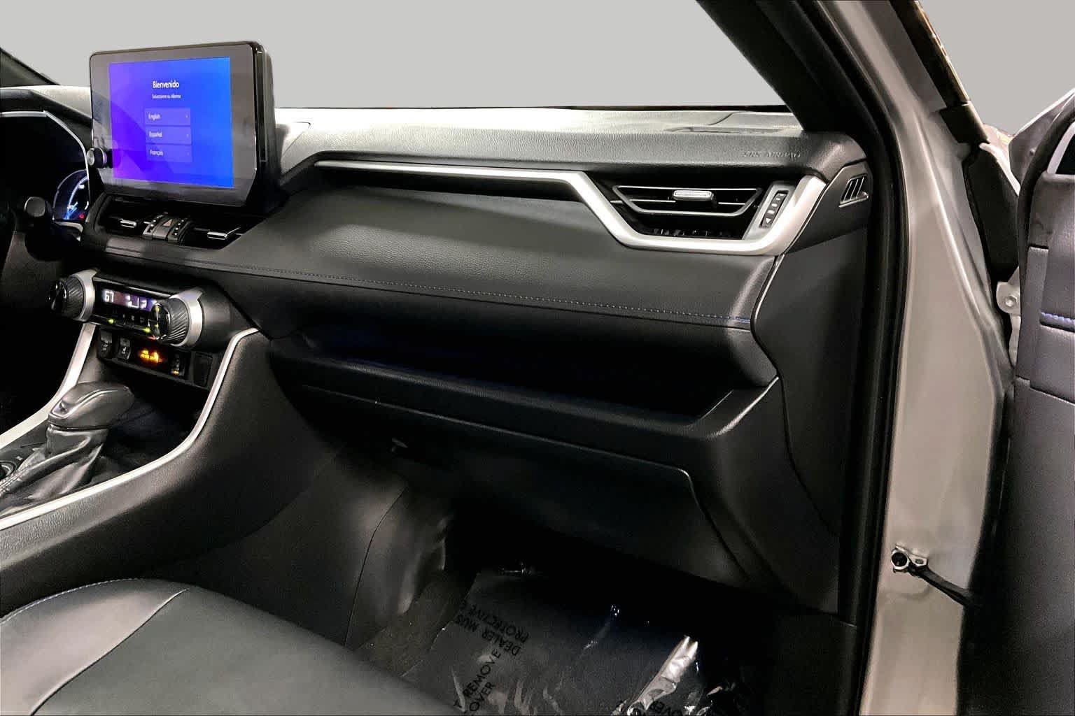 Certified 2024 Toyota RAV4 XSE w/ Weather Package AWD/4WD image 19