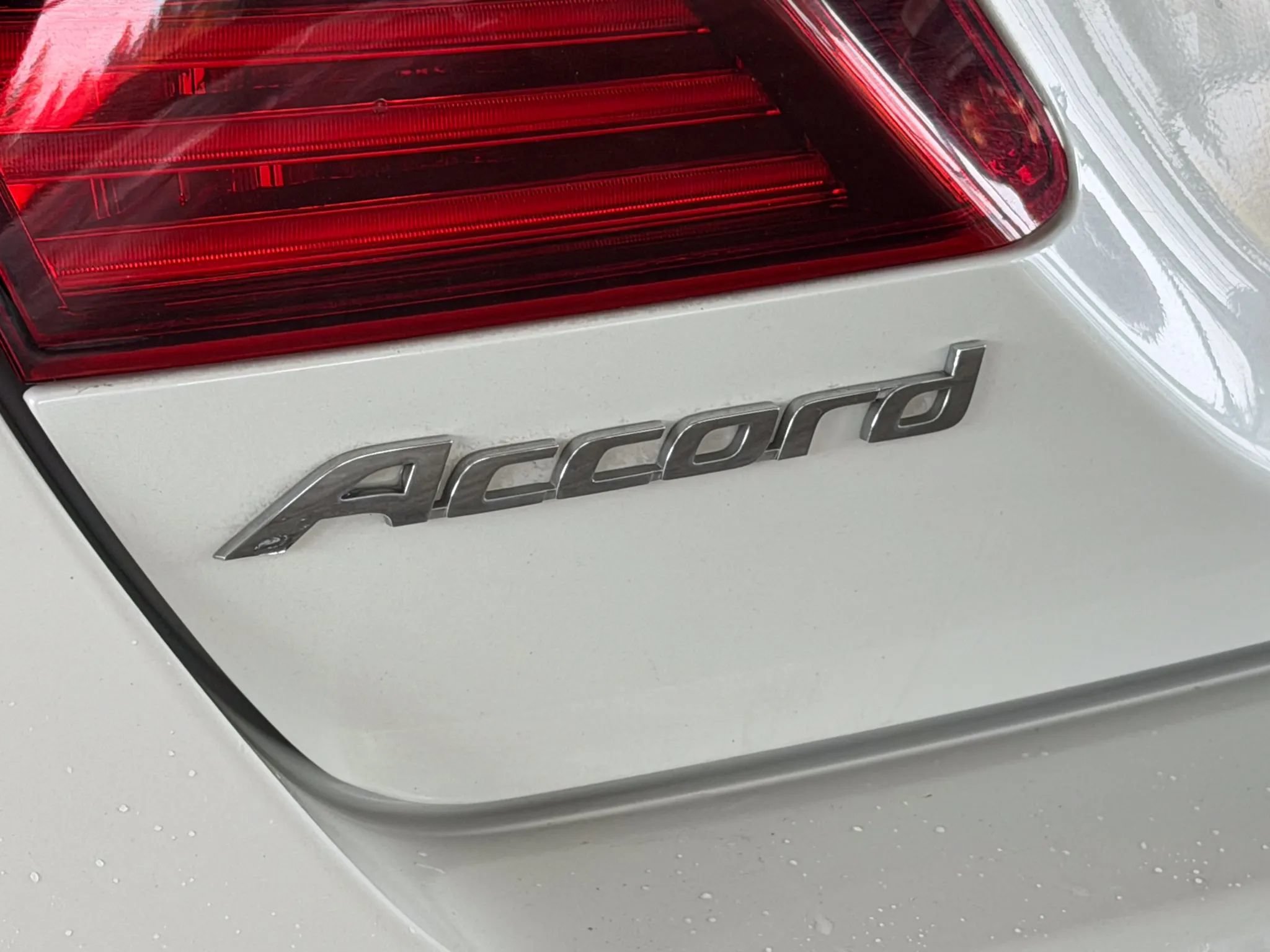 Used 2017 Honda Accord Touring image 13
