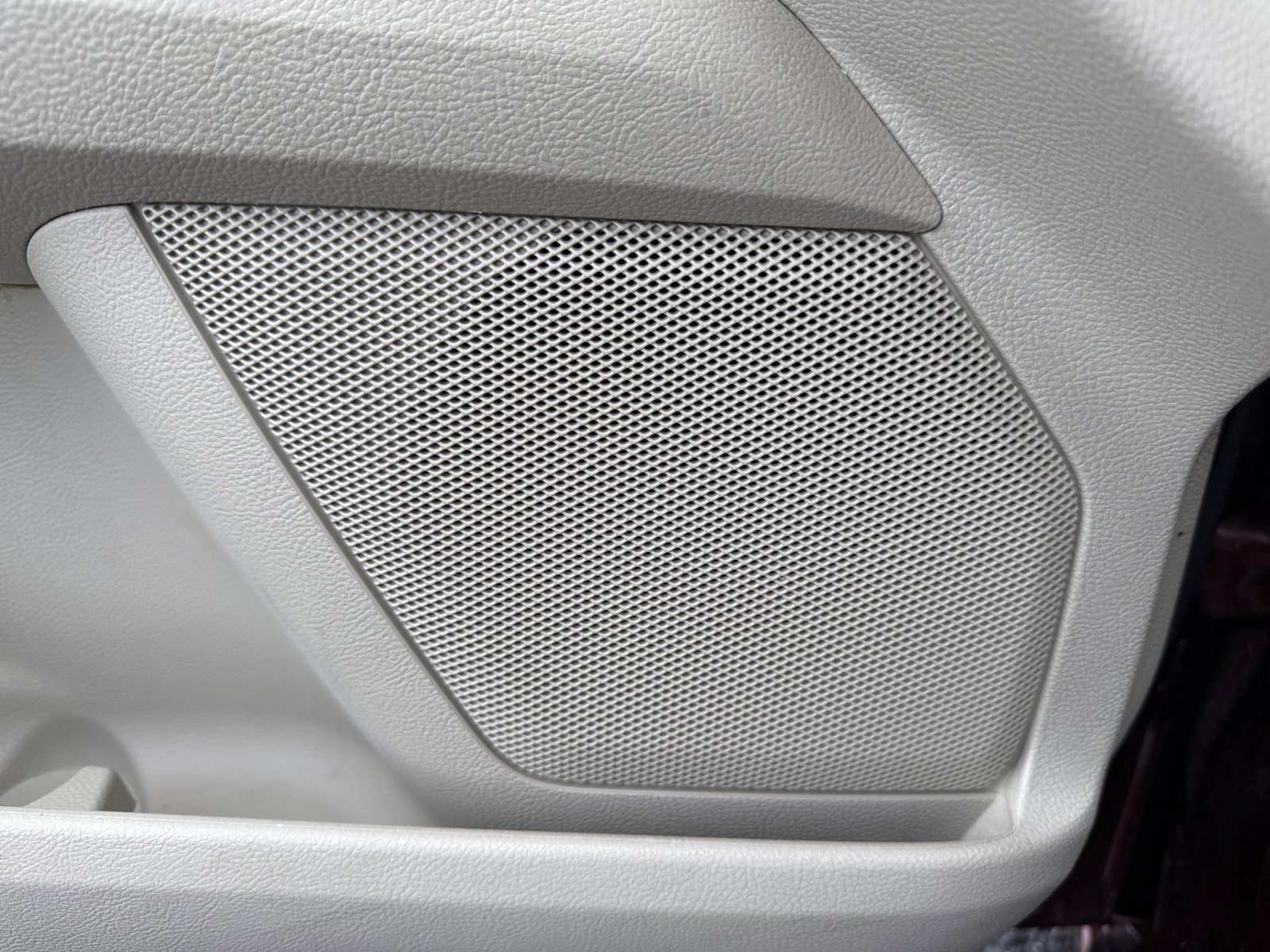 Used 2017 Ford Fusion Platinum image 27