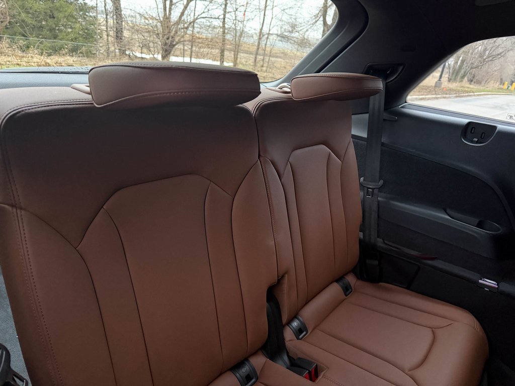 Used 2025 Audi Q7 3.0T Premium Plus image 23