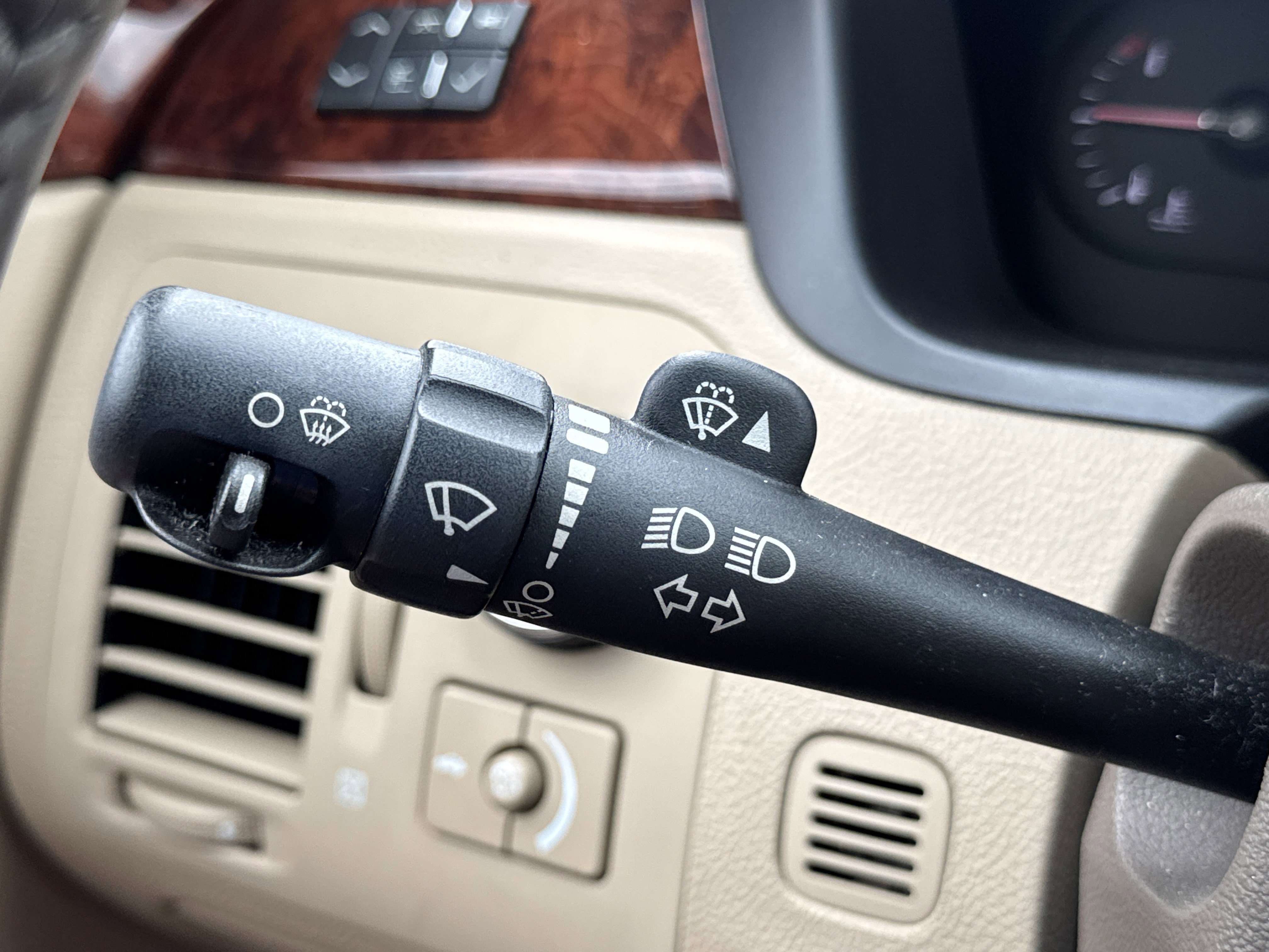 Used 2006 Cadillac DTS image 16