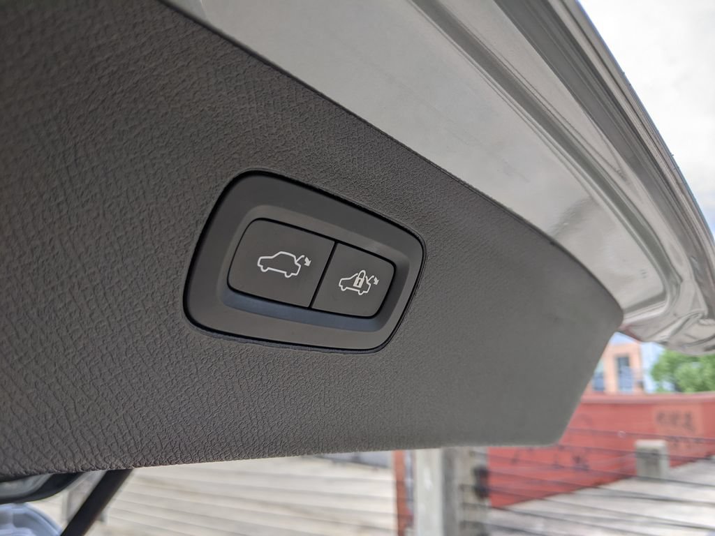 Certified 2025 Volvo XC90 T8 Plus w/ Protection Package Premier AWD/4WD image 29
