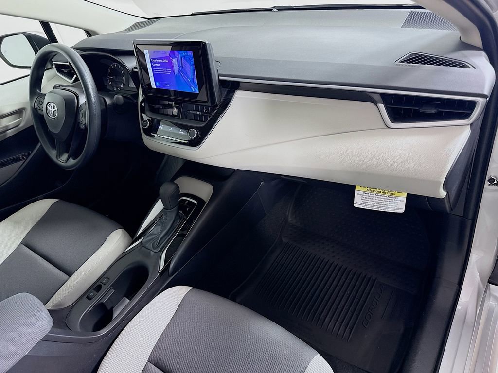 Used 2025 Toyota Corolla LE w/ Convenience Package FWD image 25