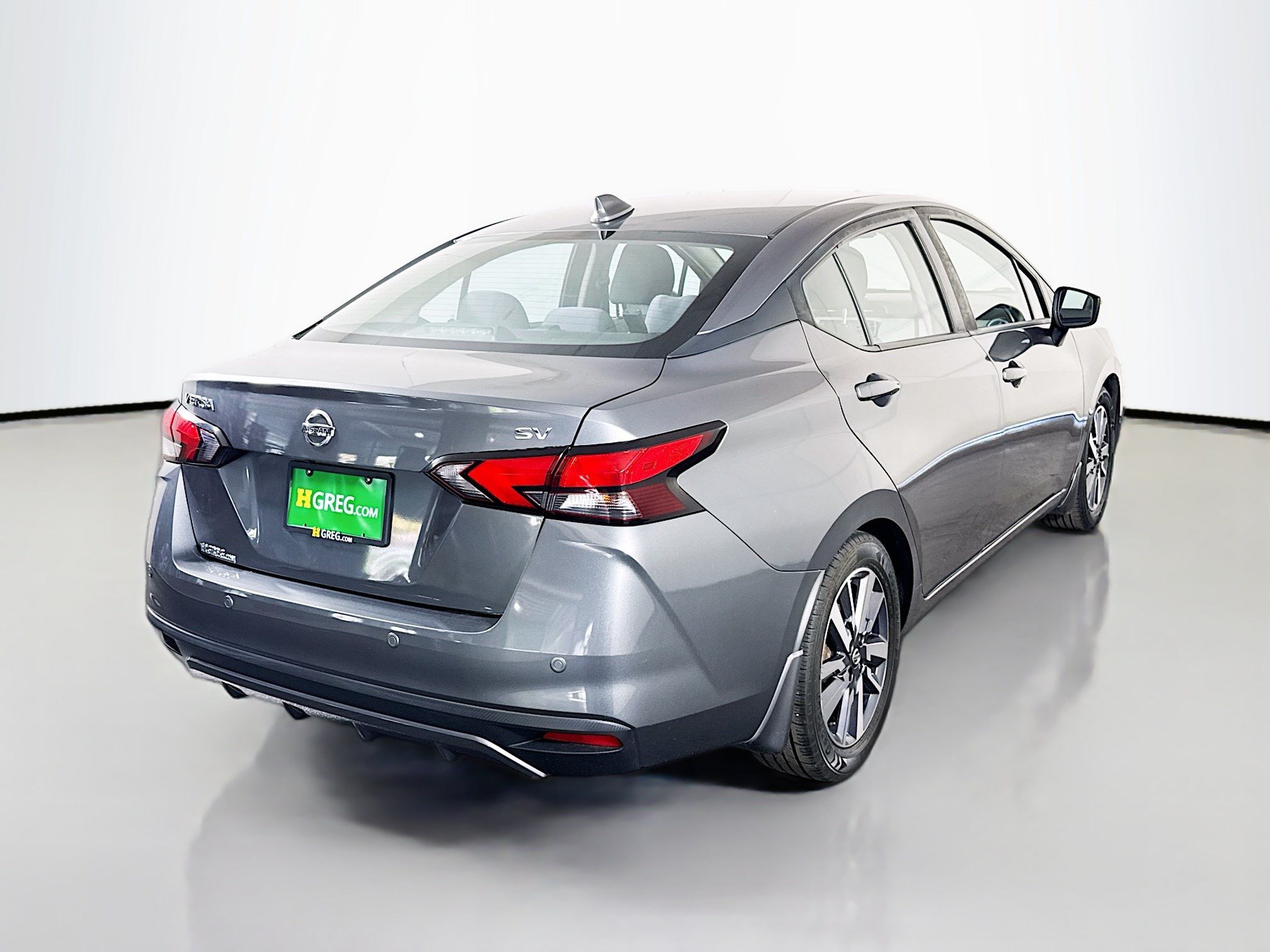 Used 2020 Nissan Versa SV FWD image 10