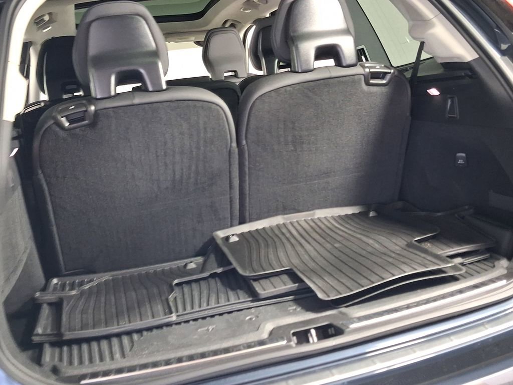 Used 2025 Volvo XC90 B6 Plus w/ Protection Package Premier AWD/4WD image 12