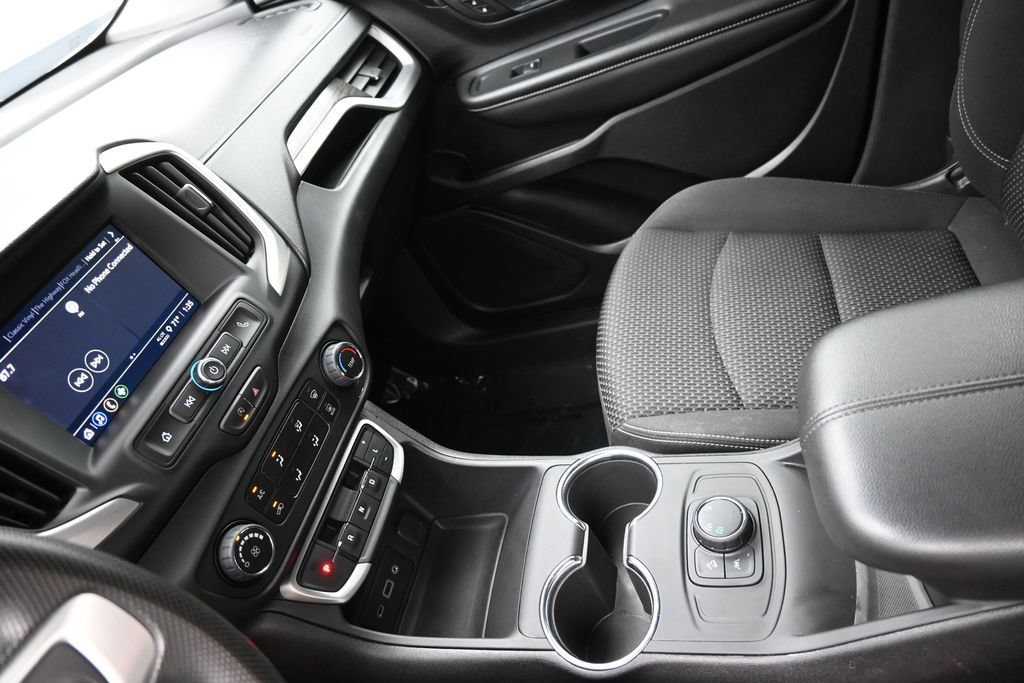 Used 2024 GMC Terrain SLE AWD/4WD image 17