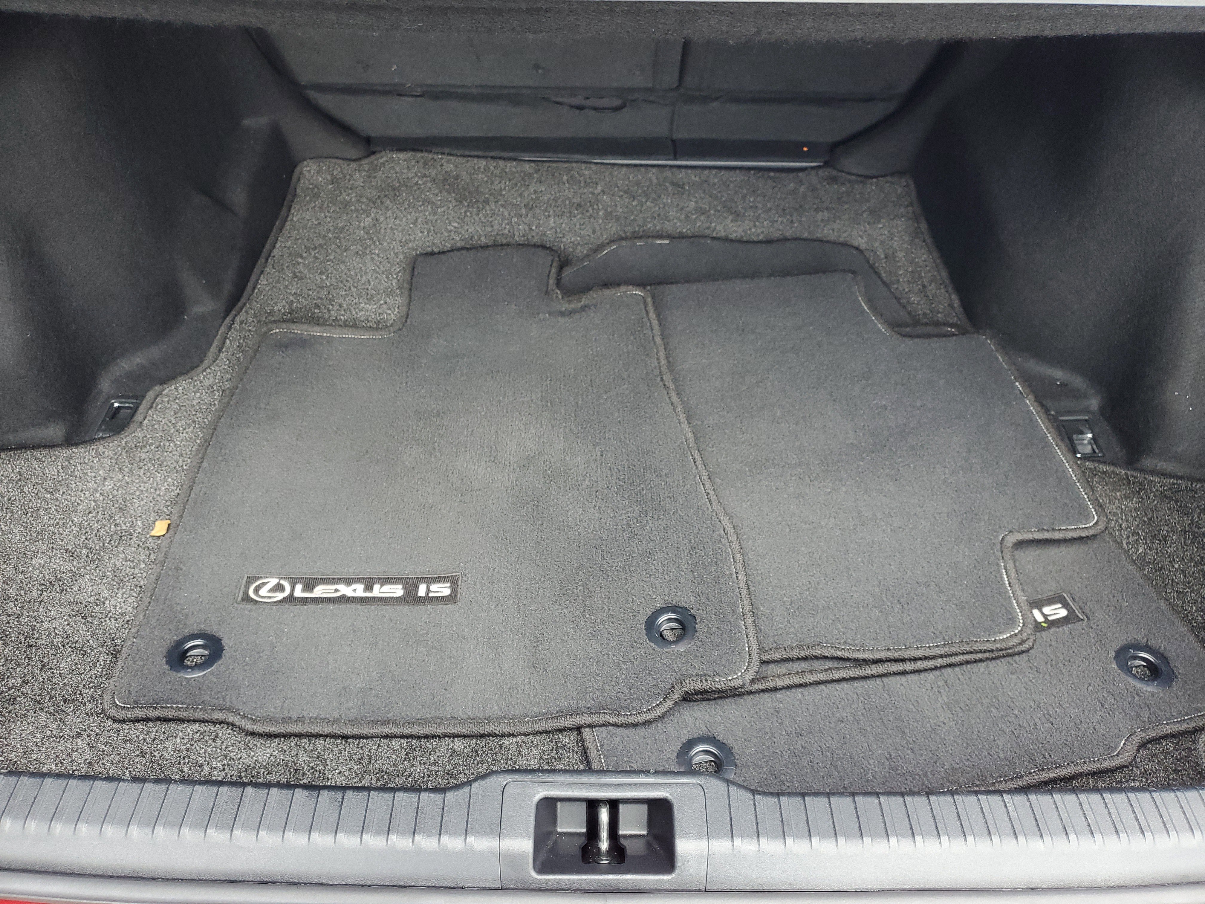 Used 2022 Lexus IS 300 w/ Premium Package image 9