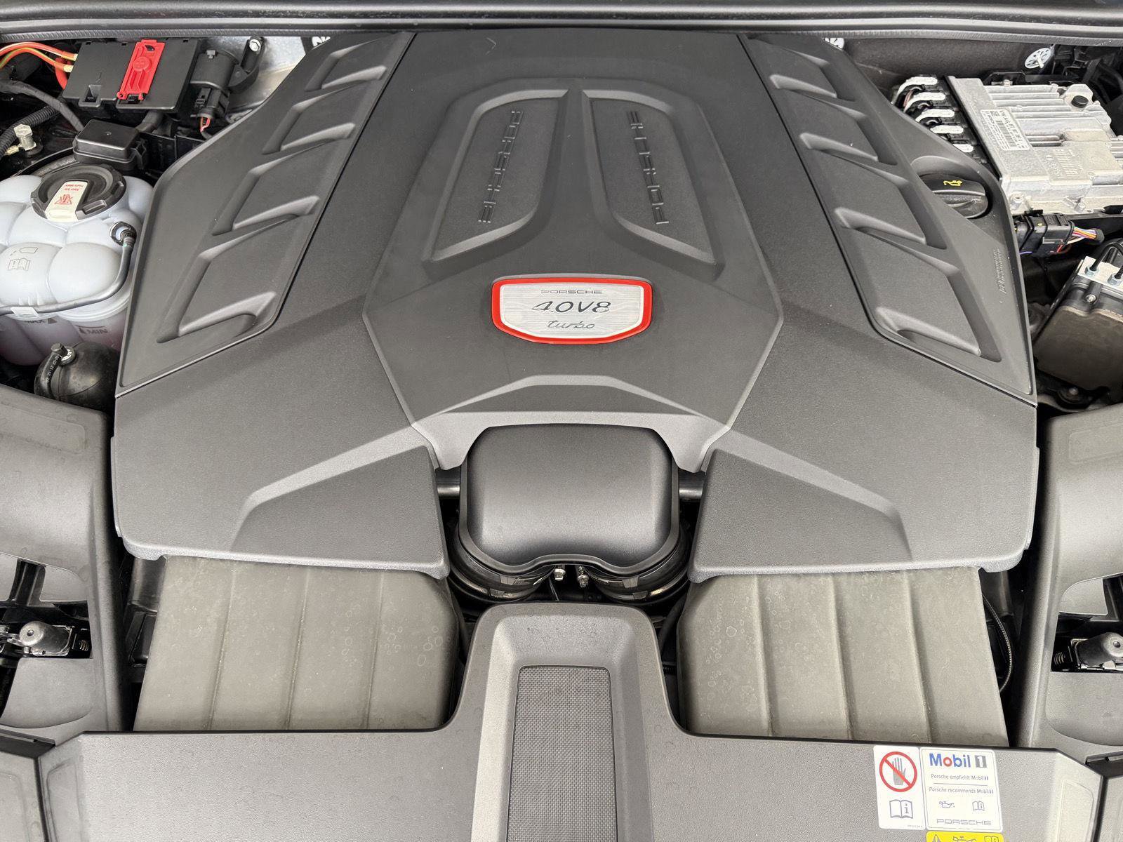 Certified 2023 Porsche Cayenne Turbo image 27