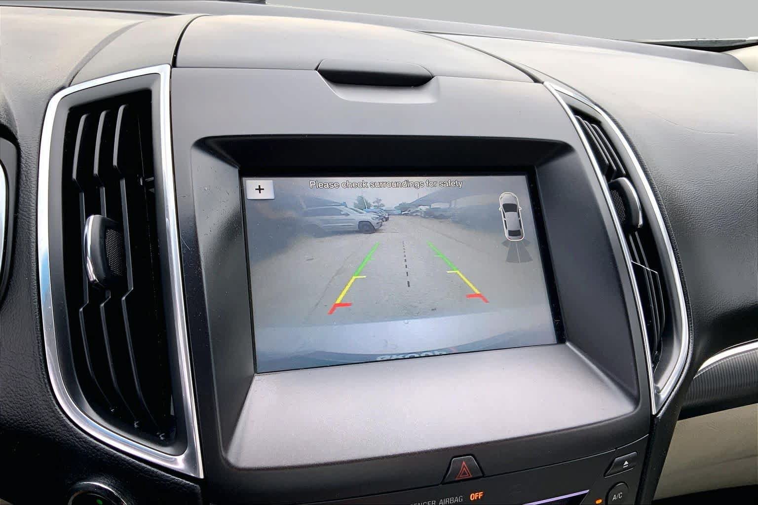 Used 2018 Ford Edge Titanium w/ Equipment Group 301A FWD image 24