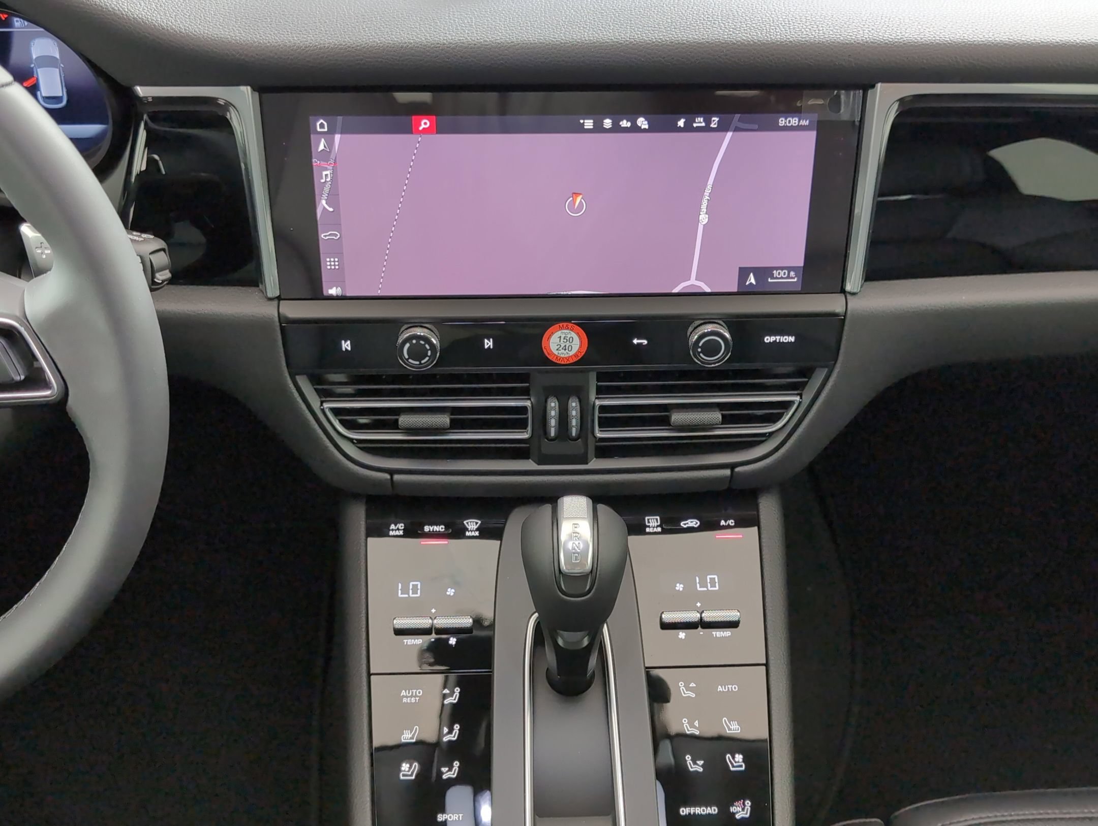 Certified 2025 Porsche Macan AWD/4WD image 25