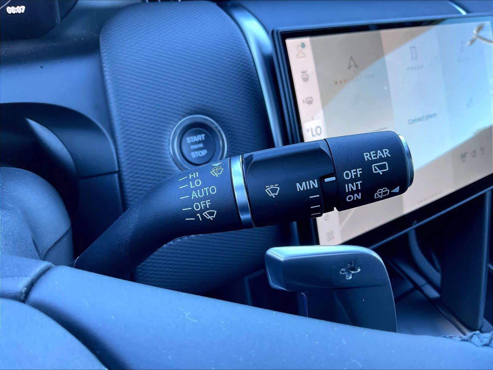 New 2026 Land Rover Discovery Sport Landmark AWD/4WD image 22