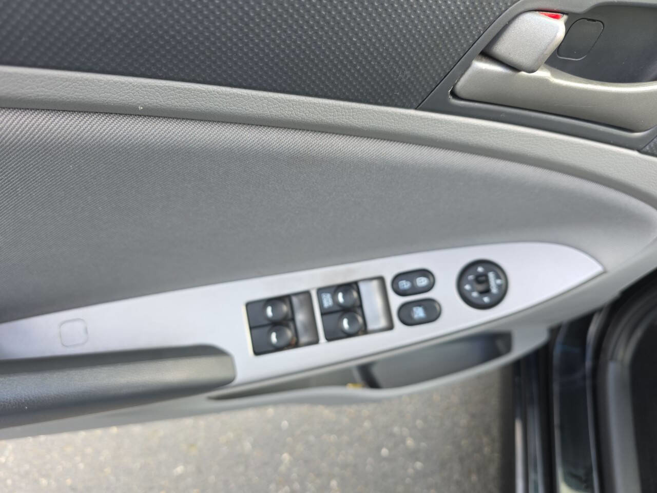 Used 2015 Hyundai Accent GS image 17