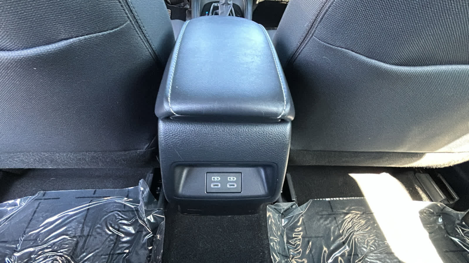 Used 2025 Toyota Corolla SE w/ SE Package FWD image 25