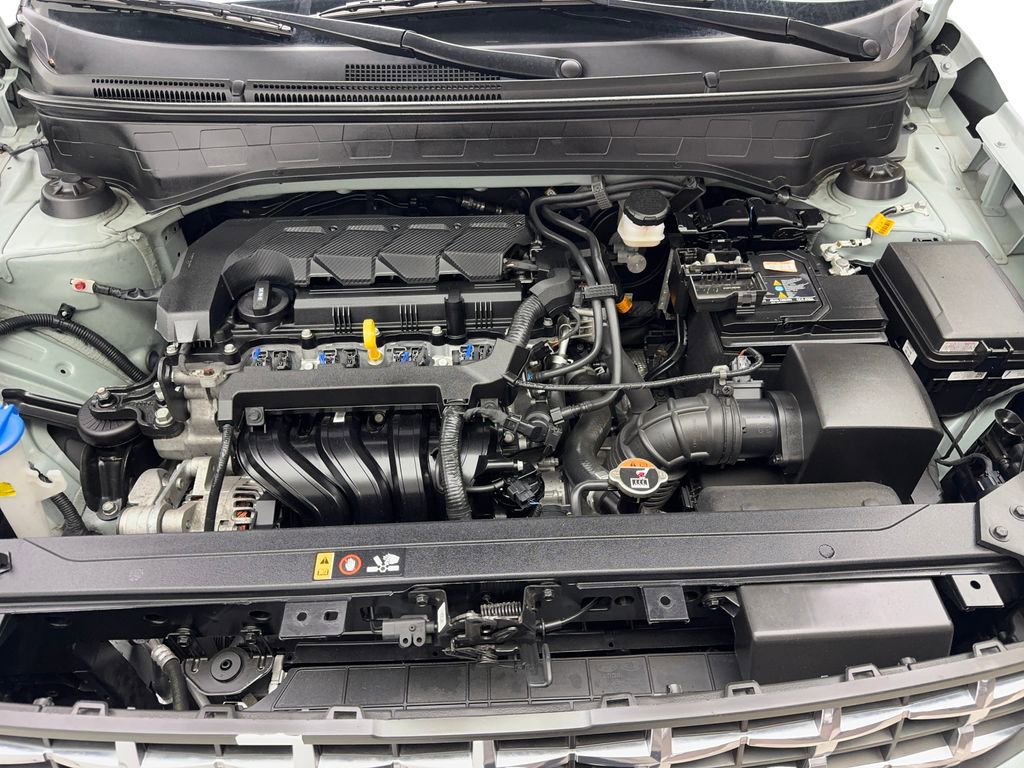 Used 2025 Hyundai Venue SEL image 70