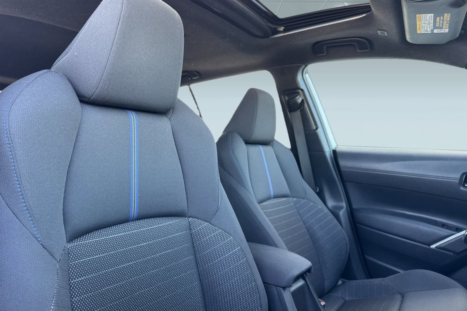 Used 2024 Toyota Corolla Cross SE w/ Moonroof Package image 31