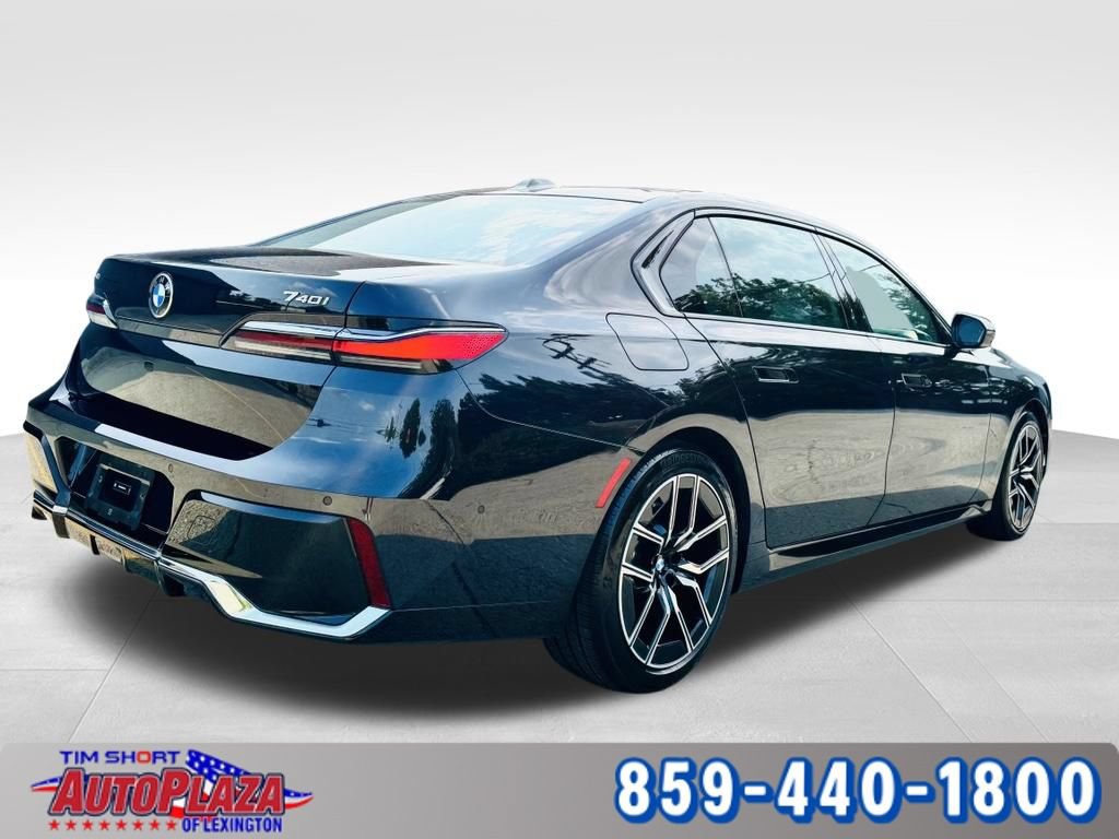 Used 2025 BMW 740i xDrive w/ Premium Package AWD/4WD image 10