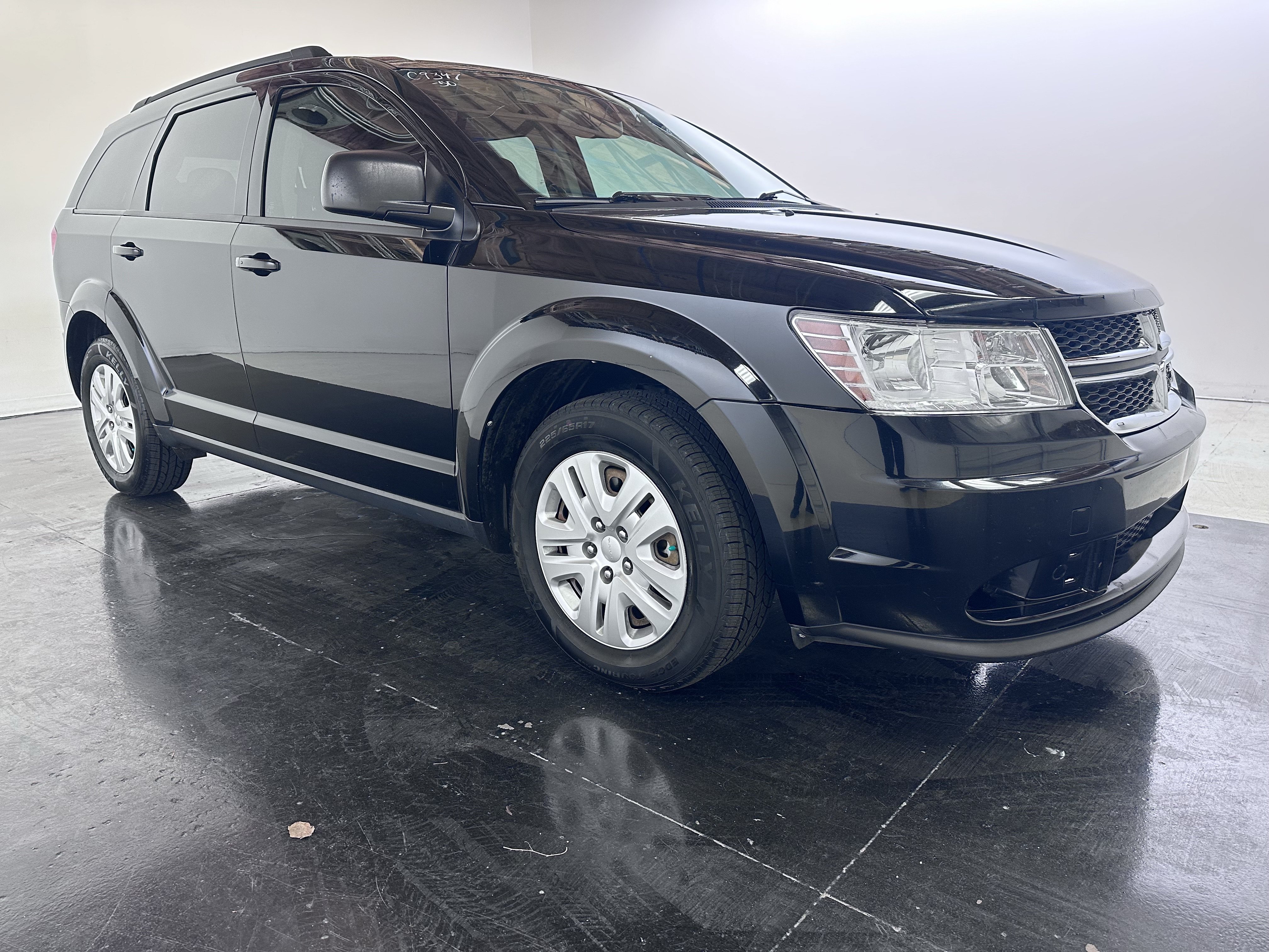 Used 2019 Dodge Journey SE FWD image 19