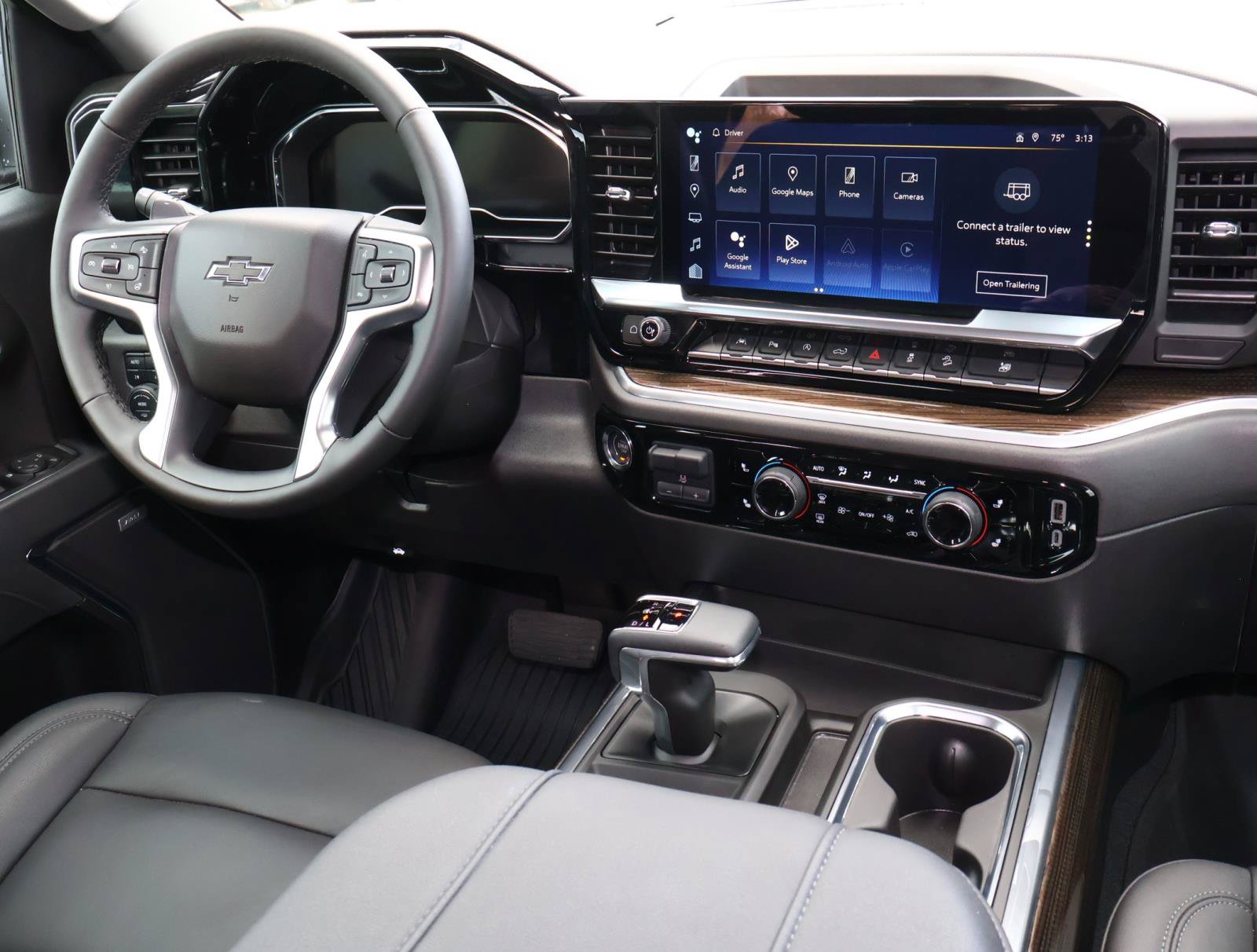 Used 2025 Chevrolet Silverado 1500 LT Trail Boss w/ LT Trail Boss Premium Package AWD/4WD image 11