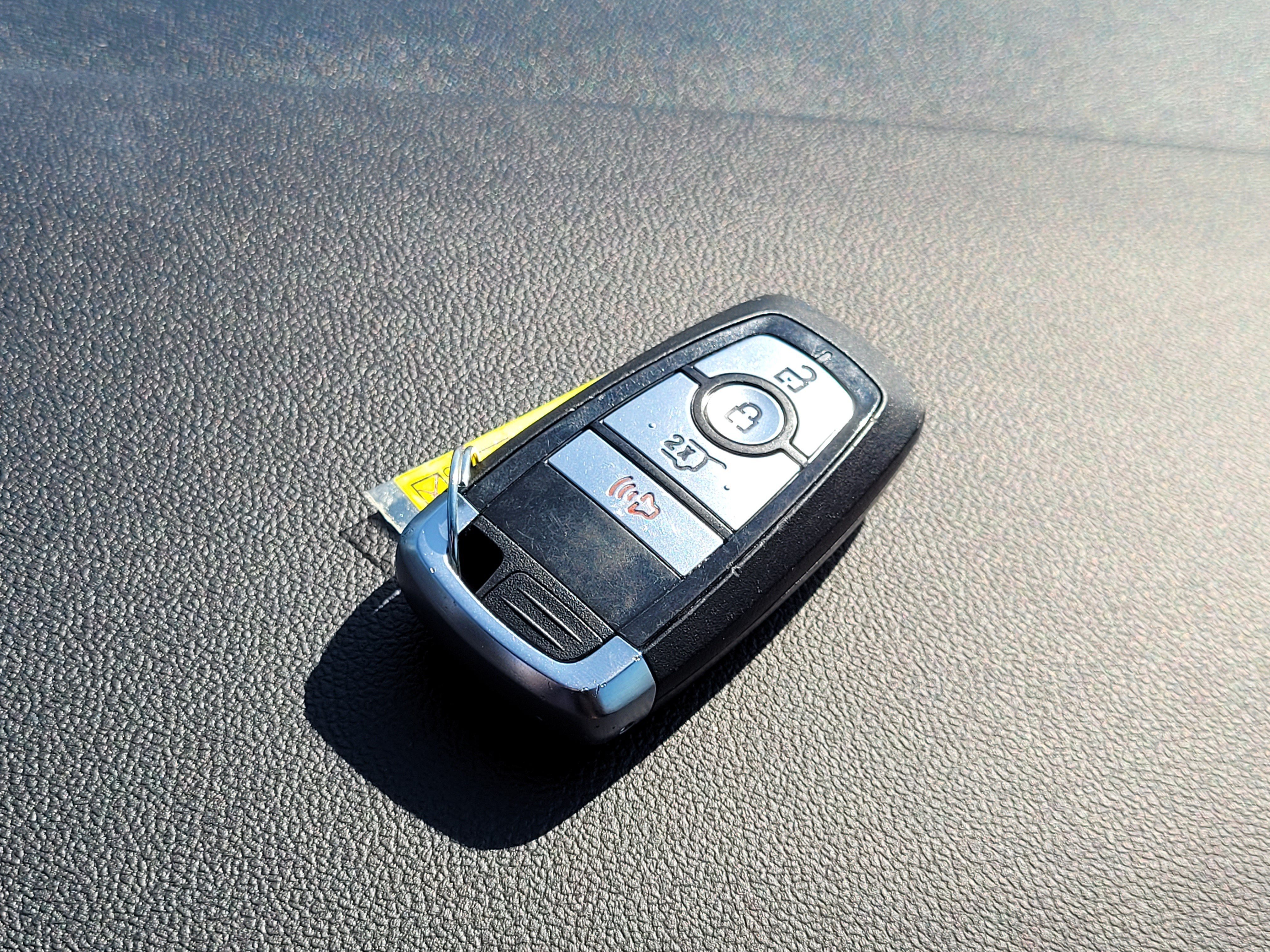 Used 2025 Ford Escape ST-Line FWD image 11