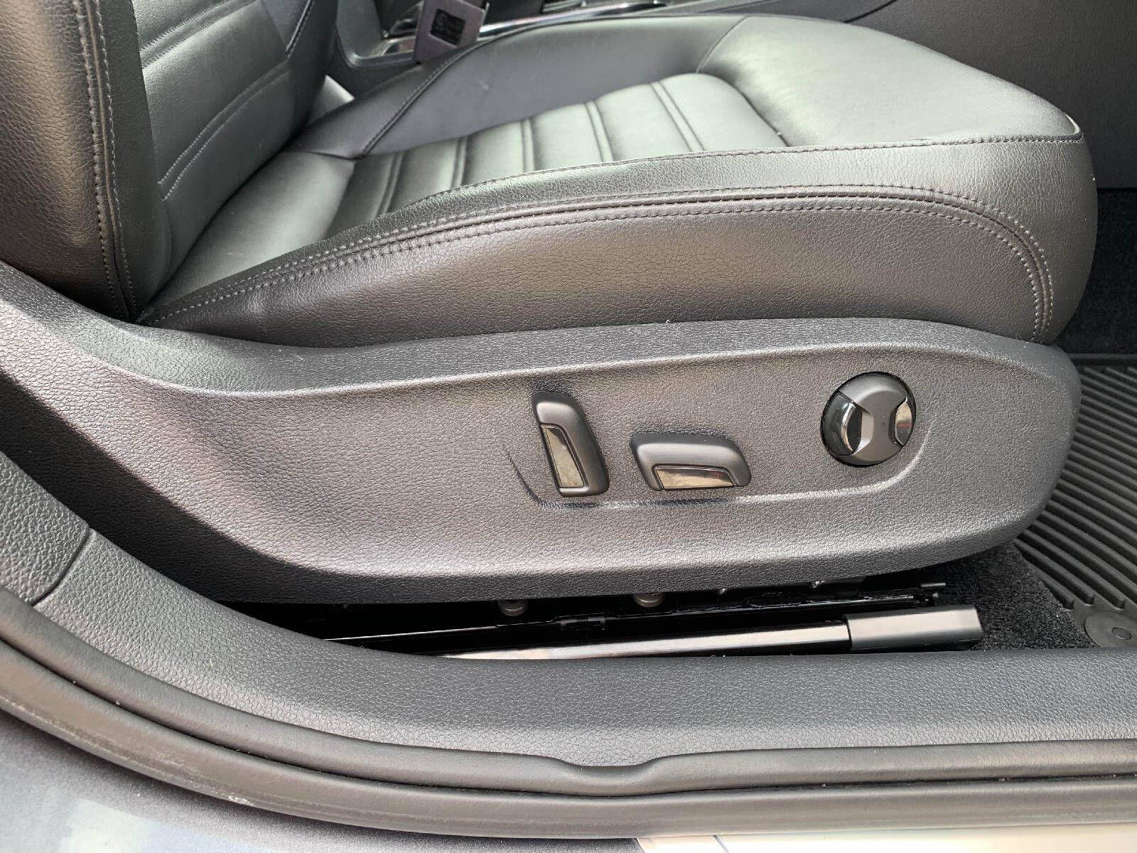 Used 2017 Volkswagen Passat 1.8T SEL Premium FWD image 37